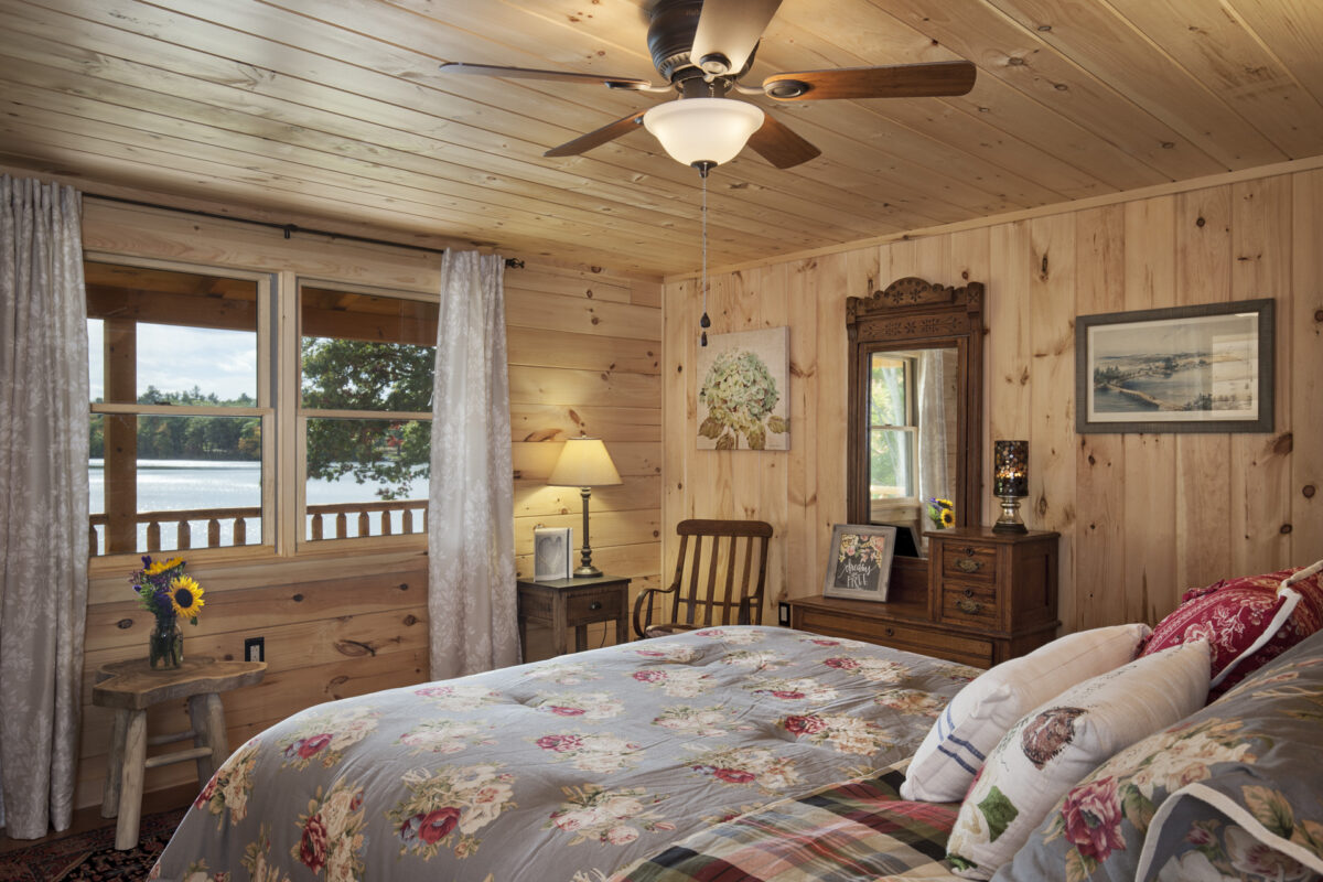 quaint guest quarters at the lakeside log home